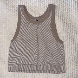 BKE essentials Cropped Tank